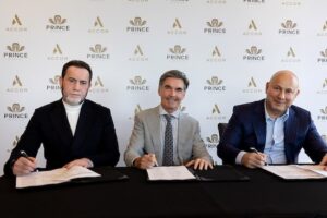 De gauche à droite, Ibrahim Lepiev, Paul Stevens et  Ismail Lepiev @ credits Accor