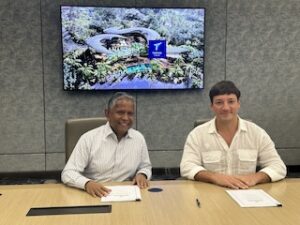 Anantara Dragon Seseh Bali Resort Signing Ceremony - Dillip Rajakarier, CEO of Minor Hotels and Group CEO of Minor International, and Artur Mkhitaryan, Founder and CEO of Taryan Group