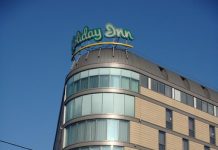 Paris 17e : Extendam et Catella Hospitality Europe acquièrent le Holiday Inn Paris-Porte de Clichy