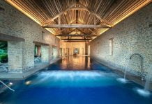 Comment Karen Roos a transformé une ferme anglaise ?