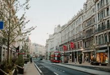Angleterre | Le groupe Dominvs abandonne son projet d’hôtel sur le Viaduc de Holborn, le bâtiment le plus écologique de Londres, au profit de logements pour étudiants.