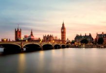 UK | Une pénurie record de personnel au Royaume-Uni fait perdre 21 milliards de livres sterling à l’hôtellerie