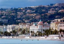 Vente contestée de la plage du Negresco à Nice
