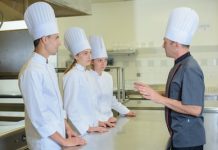 Social, 2024 | Maintien de l’aide au recrutement d’un alternant Apprentis @ credit DepositPhotos