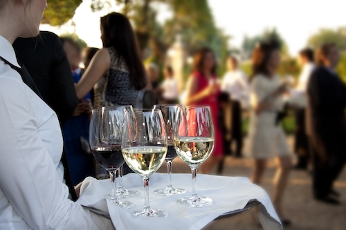 Illustration service Traiteur @ credit Depositphotos