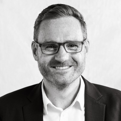 Adrian Williams, Accor @ credit linkedin