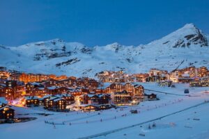 Val Thorens by night @ credit Depositphotos
