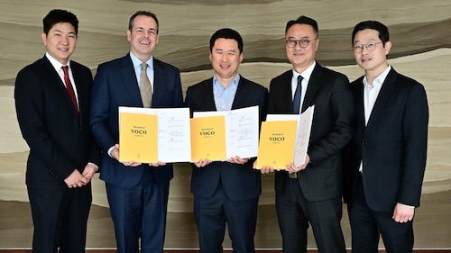 Cérémonie de signature de voco Séoul Myeongdong - de gauche à droite : James Oh, représentant de la Corée, IHG Hotels & Resorts, Patrick Finn, vice-président du développement, IHG Hotels & Resorts, Kim Kisun, CIO, Gravity Asset Management, Moon Il, directeur exécutif , Hôtel HDC, Gong Sangwook, responsable de la stratégie, Hôtel HDC @ credit IHG