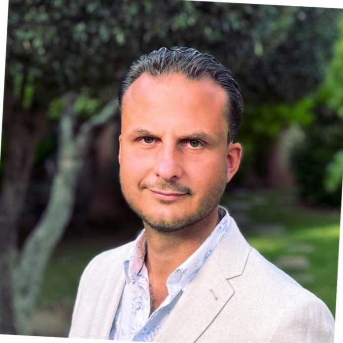 Tim Weiland, Amanjena @ credit linkedin