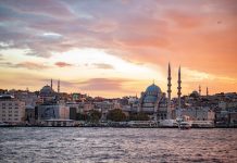 Turquie | 7 nouveaux hôtels signés pour Radisson en Turquie, cap vers les 100 hôtels d’ici 2030 ! Istanbul @ credit Depositphotos