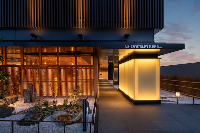 DoubleTree-by-Hilton-Kyoto-Station-Exterior