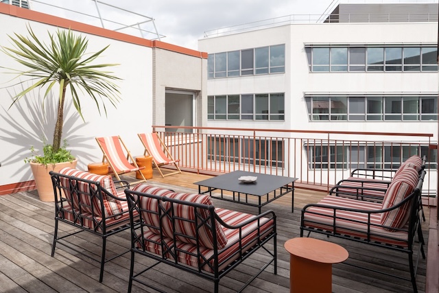 @ credit Edgar Suites Montrouge