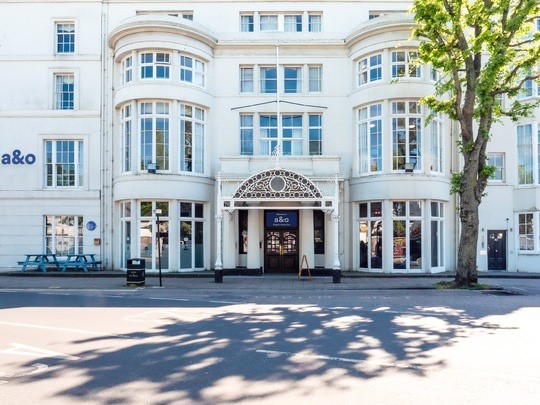 @ credit a&o Brighton