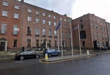 Projet hôtelier, Irlande | À Dublin, les arguments de Peter MacCann (Merrion Hotel *****) reçus 7/7 par le Conseil municipal ! Merrion Hotel façade @ credit GoogleMaps