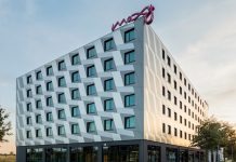 Allemagne, Avril 2025 | SV Hotel se développe et reprend l’exploitation de six hôtels Marriott International en Allemagne Moxy Berlin Airport@ credit Marriott