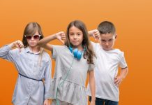 Débat | Tourisme « no kids » : miroir d’une société adulte-centrée ou stratégie marketing efficace ? No Kids ? @ credit Depositphotos