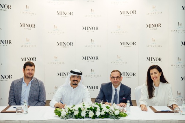 Minor Hotels and Seven Tides Signing Ceremony - Moyenne