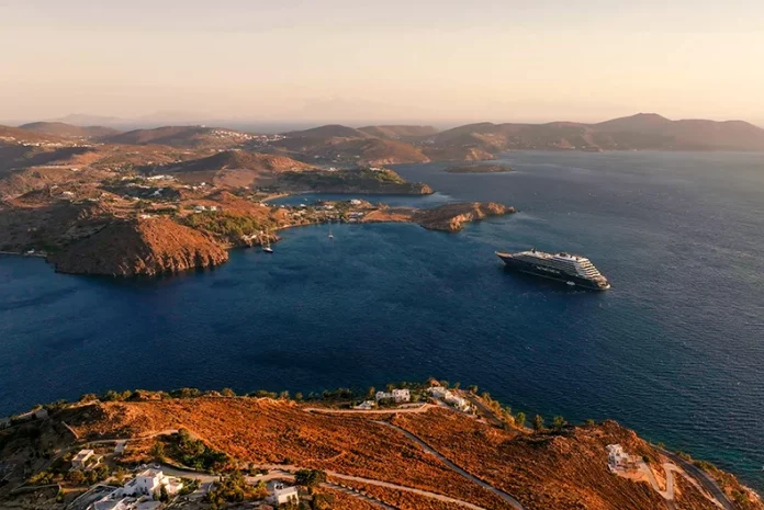 @ credit The Ritz-Carlton Yacht Collection - Exterior