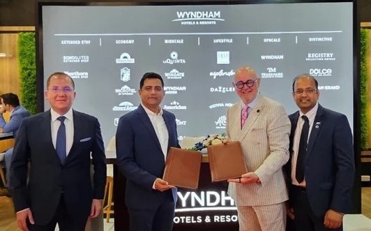 Abdul Melhem, Director Franchise Operations MEA ; Manish Tilokani, Chairman of MP Trading Group ; Dimitris Manikis President EMEA ; Govind Mundra, Head of Development ME@ credit Wyndham