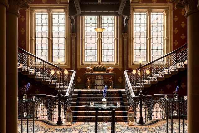 Le Grand Escalier, St Pancras London @ credit Marriott Bonvoy
