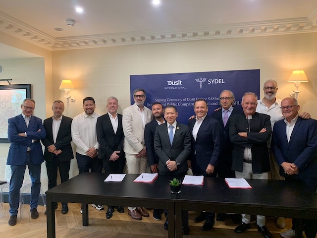 Cérémonie de signature @ credit Dusit, Gilles Cretallaz COO