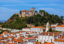 Ouverture 2027, Portugal | Leiria aura son premier hôtel 5 étoiles à l’été 2027 Castle in Leiria - Portugal - architecture background