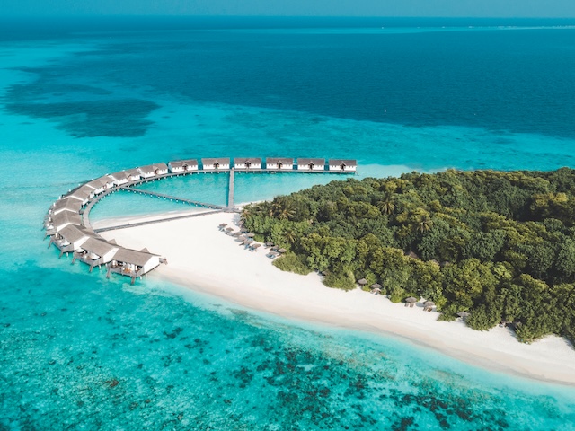 @ credit Overwater Villas and Lush Island of NH Collection Maldives Reethi Resort