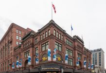 Conversion 2029, Québec | À Montréal, un projet à 400 M $ pour transformer l’ancien magasin La Baie d’Hudson en pôle muséal et hôtelier Henry Morgan Building, Montreal, Canada, ancien magasion de la baie d'Hudson @ credit Wikipedia commons