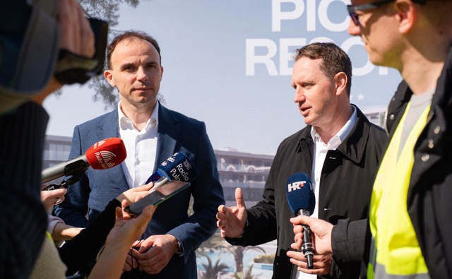 Le maire de Poreč, Loris Peršurić, et le président du directoire de Valamar, Željko Kukurin