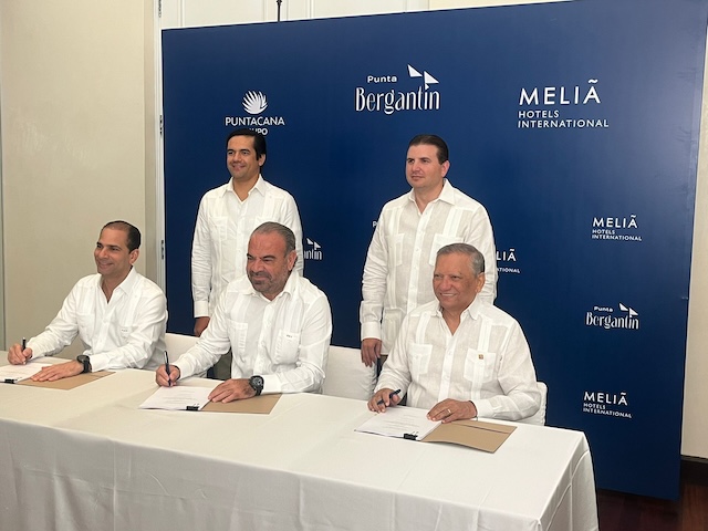 Firma Punta Bergantin en Puerto Plata @ credit Melia