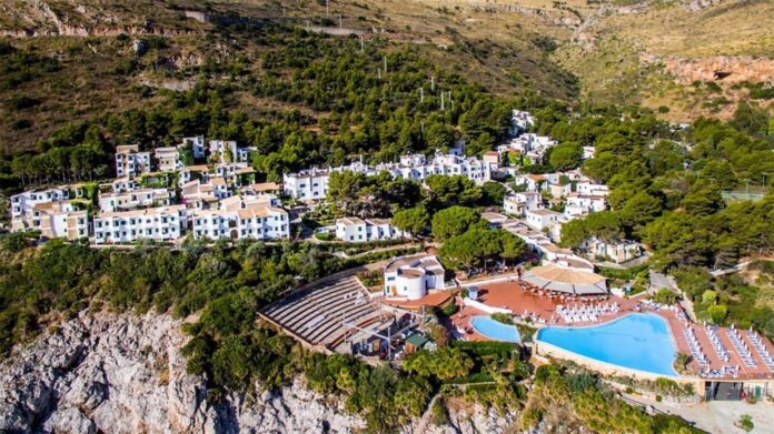 Calampiso_Resort