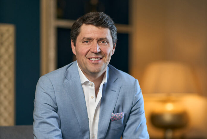 Thomas Krooswijk @ credit Four Seasons