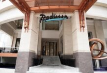 Thaïlande | Radisson Hotel Group ouvre le Radisson Hotel Chateau de Bangkok @ Radisson Hotel Chateau De Bangkok_Hotel Entrance