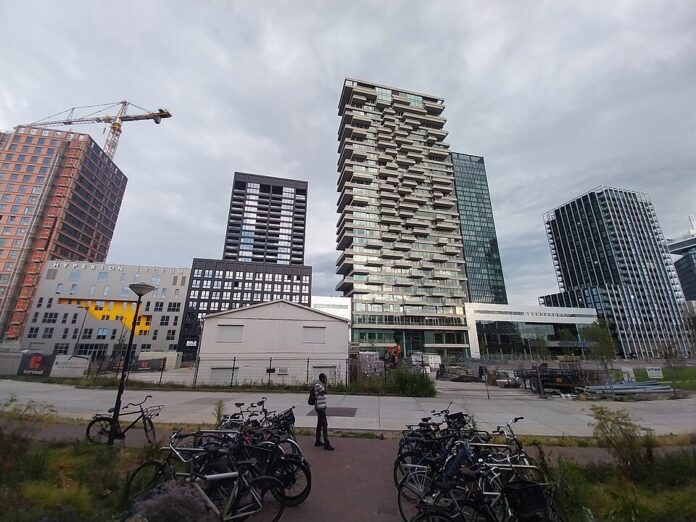 Les deux Tours Y @ credit Wikipedia Commons