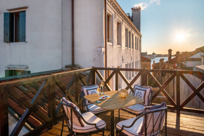@ credit Gabrielli Luxury Apartments Venezia - Starhotels Collezione__Two Bedroom Deluxe Apartments with Rooftop Altana Terrace